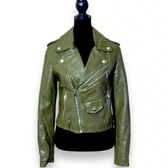 flamant rose Jackets & Blazers - Flamant Rose Olive Green Cropped Silver Hardware Details Faux Leather Jacket